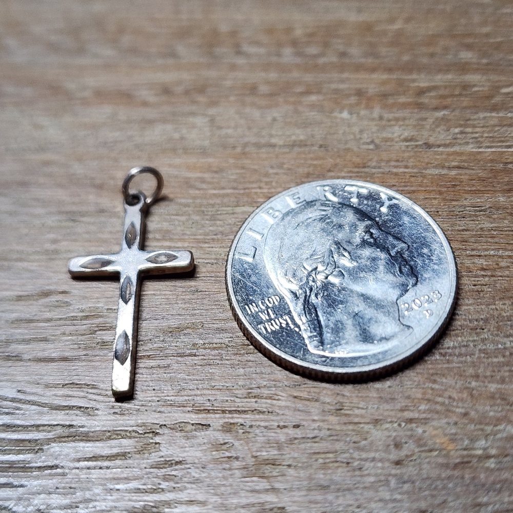 Vintage Signed Sterling Silver Cross Charm - Picture 4 of 5
